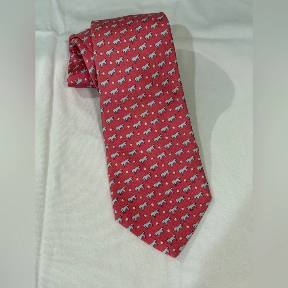 Vineyard Vines All Over Print Texas Lone Star State Red and Blue Horse Silk Tie